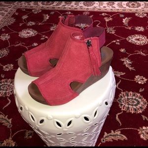 Burgandy leather upper platform sandals